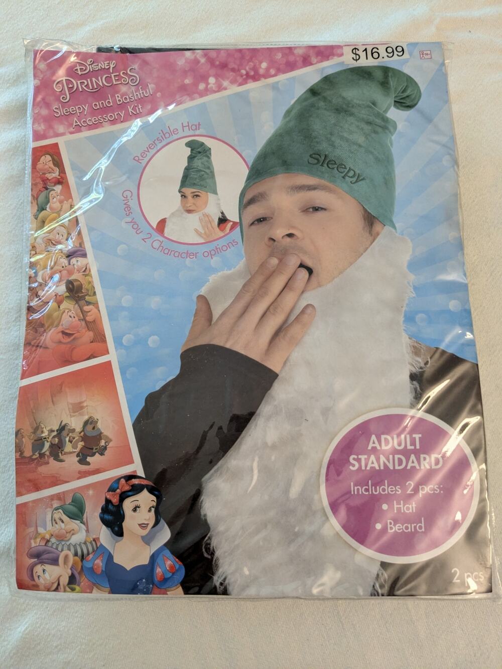 Seven Dwarfs Sleepy and Bashful